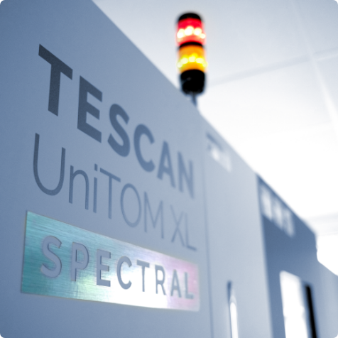 TESCAN UNITOM XL SpectralマイクロCTの側面図